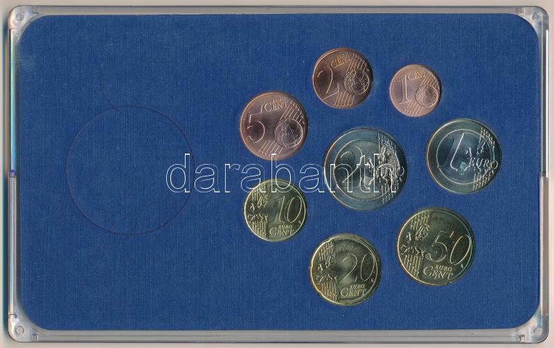 Ausztria 2017-2018. 1c-2E (8xklf) forgalmi összeállítás sérült műanyag tokban, benne 2018. 2E 'Ausztria 100 éves' T:1,1- Austria 2017-2018. 1 Cent - 2 Euro (8xdiff) coin set in damaged plastic case, within 2018. 2 Euro 'Austria 100th - Image 2