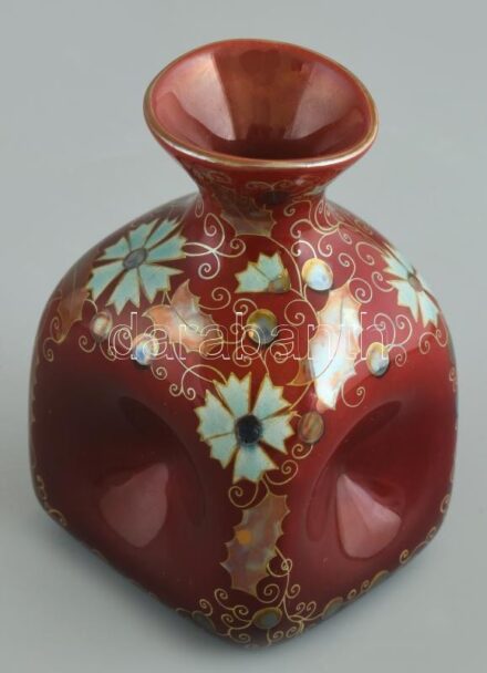 Zsolnay több tüzű váza, jelzett (Fürtös György terv), festő: Miss Ágnes Tóth. hibátlan, m: 10 cm
