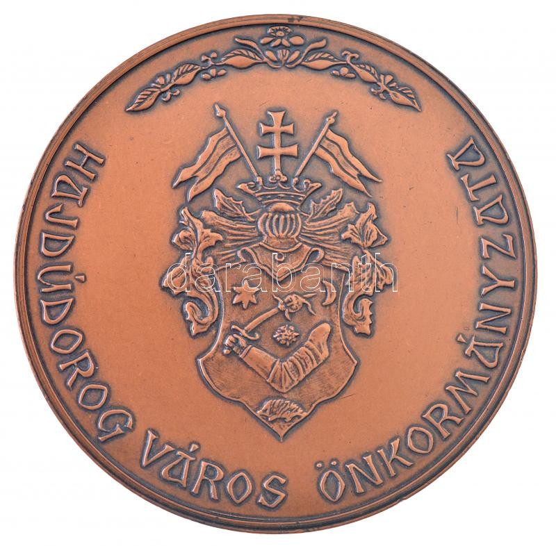 2000. 'A római zarándoklat 100. évfordulója - Milleniumi emléknap 2000. június 10. / Hajdúdorog város önkormányzata' kétoldalas bronz emlékérem, eredeti dísztokban (60mm) T:1- kis ph. - Image 2