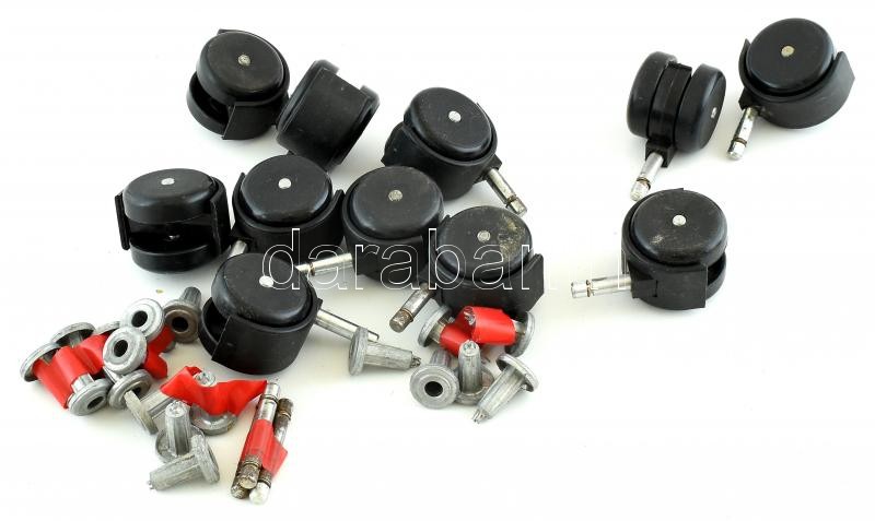 12 db használt, működő műanyag bútorgörgő + 18 db beütőhüvely + 3 db tengely