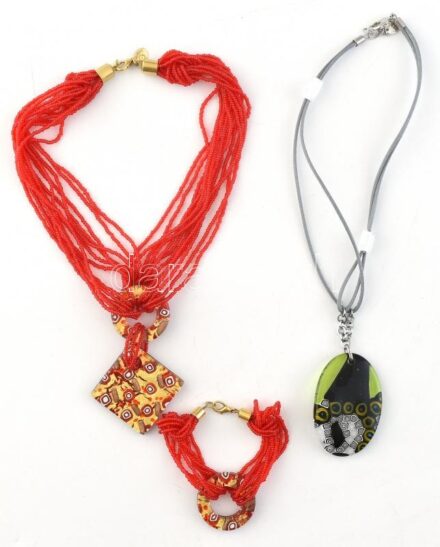 Muránói ékszerek, 2 db nyaklánc és 2 db karkötő