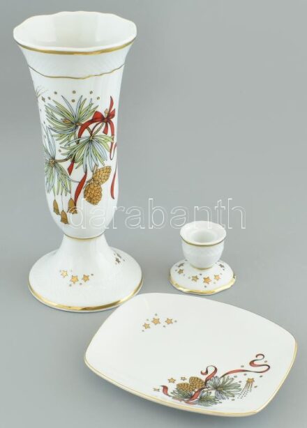 Hollóházi Karácsony mintás váza m:22cm, tálka 14x12cm, gyertyatartó m:4,5cm. Matricás porcelán, jelzett, kopásnyomokkal, gyári kartondobozban.