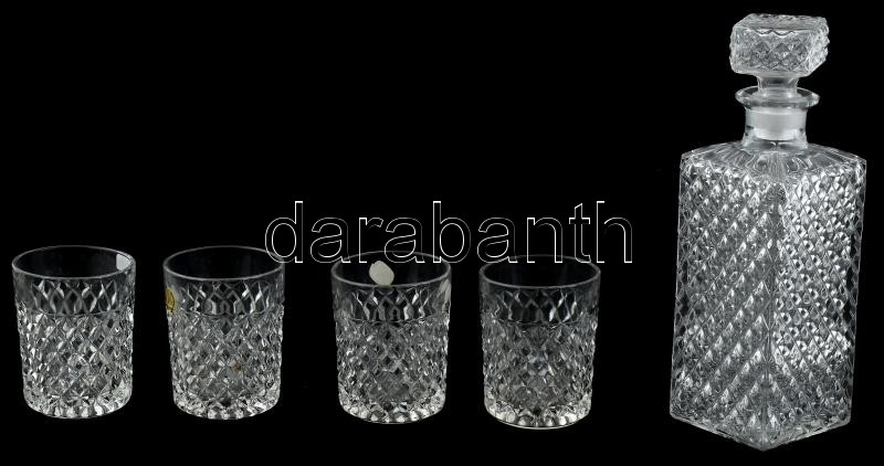 Whyskis üveg dugóval, 4 db pohárral, kopásnyomokkal, dugón csorbával, m: 24,5 cm