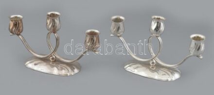 2 db ezüstszínű, háromágú gyertyatartó, h: 24 cm, m: 14 cm