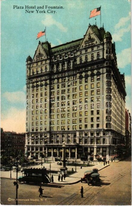 New York, Plaza Hotel and Fountain, autobus, automobiles