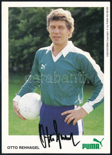 Otto Rehhagel (1938-) labdarúgóedző aláírása az őt ábrázoló képen