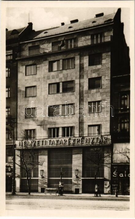 Budapest V. Nemzeti Takarékpénztár Részvénytársaság székháza. Károly király út 20. (Károly körút)