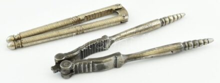 2 db fém diótörő, h: 12,5 és 15,5 cm
