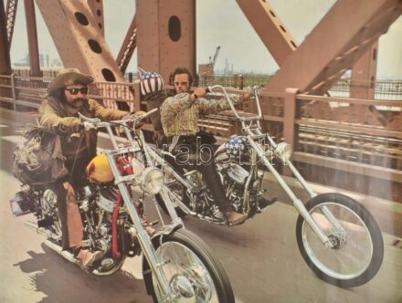 1969 Szelid motorosok (Easy Rider), filmplakát, rendező: Denis Hopper, főszereplők: Peter Fonda, Dennis Hopper, Jack Nicholson, Minerva, 1969, Printed in Scotland, a sarkain kis lyukakkal, kis gyűrődésnyomokkal, a szélein néhány egészen