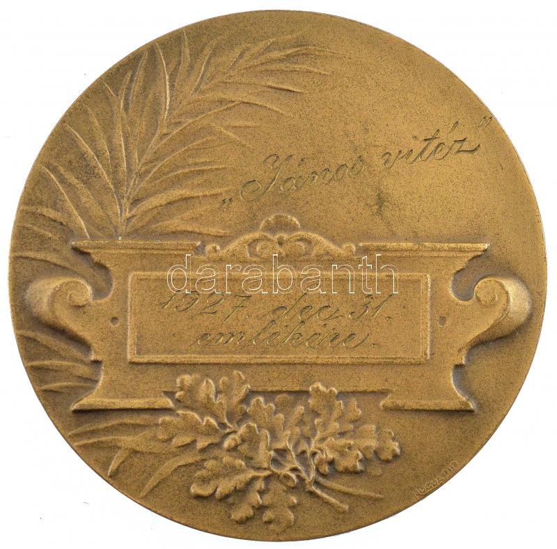 1927. kétoldalas, gravírozott Br emlékérem 'Huguenin' gyártói jelzéssel. 'Horváth Jenőnek a Népszínházi Nyugdíjintézet / János vitéz - emlékül 1927. dec. 31.' (50mm) T:2 - Image 2