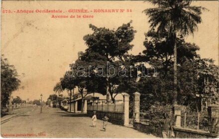 Conakry, Konakry; Afrique Occidentale, Avenue de la Gare / railway station avenue (fl)