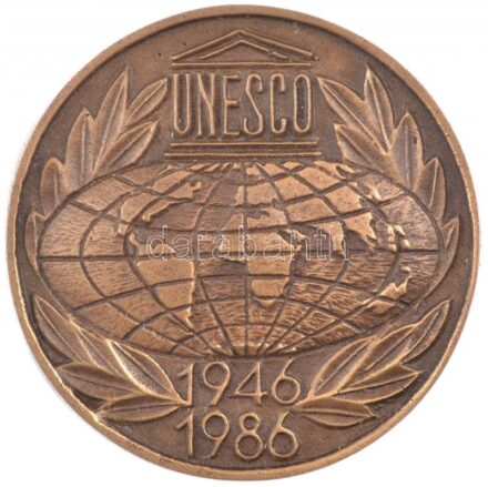 1986. 'UNESCO 1946-1986 / Magyar UNESCO Bizottság' kétoldalas Br emlékérem (74mm) T:1,1- kis patina