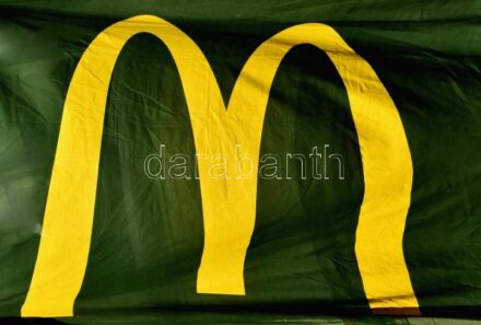 Nagy Mc Donalds zászló 240x170 cm