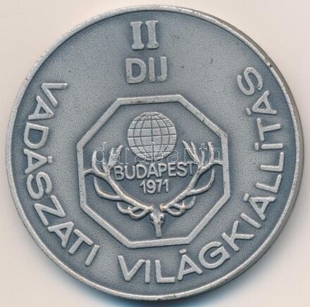 Olcsai Kiss Zoltán (1895-1981) 1971. 'Vadászati Világkiállítás II. Díj' ezüstpatinázott Br díjérem (45mm) T:1,1-