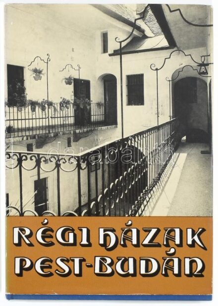 Régi házak Pest-Budán. Szerk. Pereházy Károly. Bp., 1976, Műszaki. Gazdag fekete-fehér képanyaggal illusztrált. Bottyán Sándorné Szilágyi Edit. Kiadói egészvászon-kötésben, kiadói papír védőborítóban.