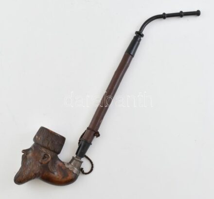 Emberfejes gyökérpipa, faragott, h: 11 cm