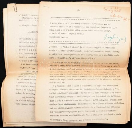 cca 1970-1980 Pogány Károly a Sportpropaganda Vállalat műszaki igazgatójának és Magyar Népköztársaság Művészeti Alapjának leányvállalatának főosztályvezetőjének névjegykártyái, valamint különféle gépelt anyagok, az