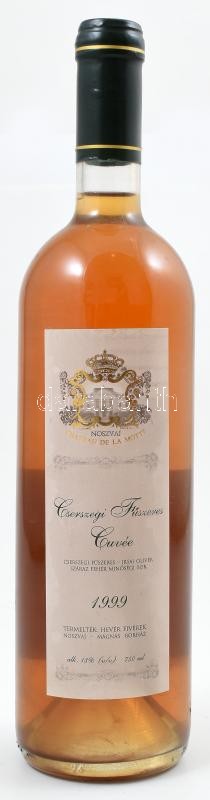 1999 Chateau de la Motte Noszvaj Egri Cserszegi Fűszeres Cuvée (Cserszegi fűszeres - Irsai Olivér), bontatlan palack száraz fehérbor, szakszerűen tárolt, 13%, 0.75l
