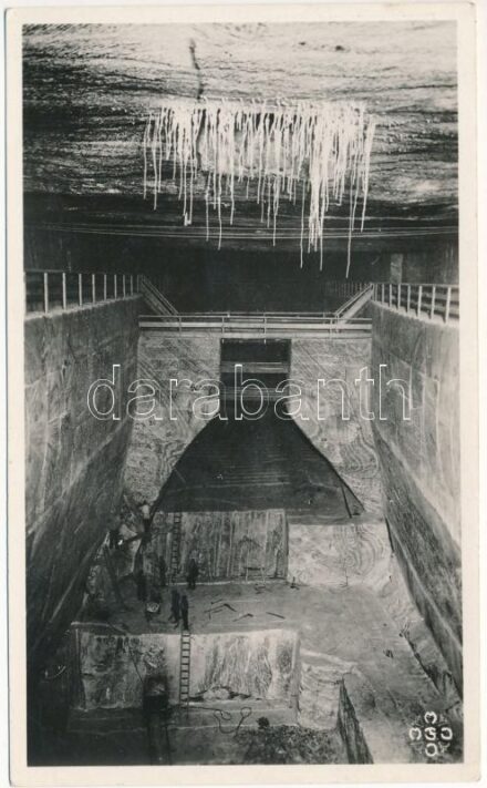 Aknaszlatina, Akna Slatina, Slatinské Doly, Szolotvino, Solotvyno; M. kir. sóbányahivatal 'Segély alap', bánya belseje / salt mine interior