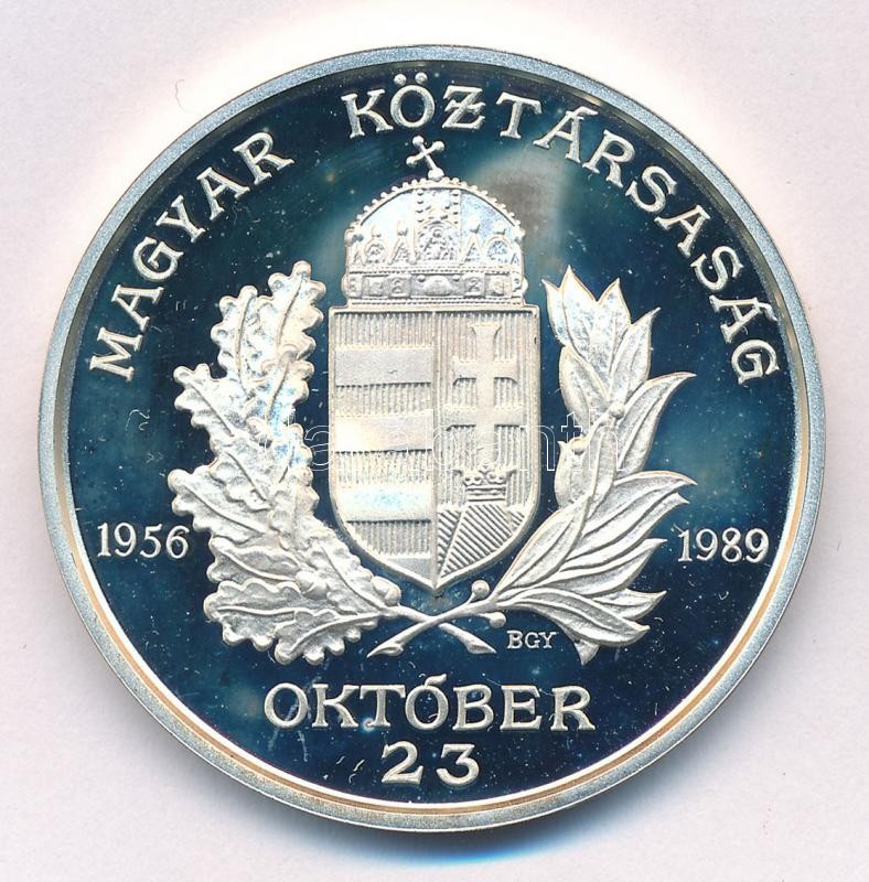 Bognár György (1944-) 1989. 'Magyar Köztársaság 1956-1989. Október 23. / Hazádnak rendületlenül légy híve, oh magyar' kétoldalas jelzett Ag emlékérem (31,46g/0.925/42,5mm) T:1- (PP) ujjlenyomat, patina - Image 2