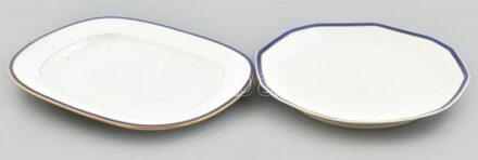 2 db csehszlovák porcelán tál. Kézzel festett, jelzett, kopásokkal. 33 cm, 38 cm