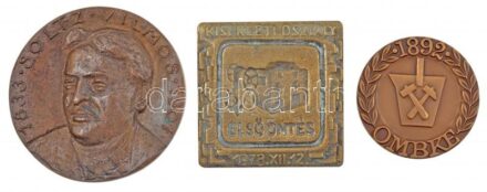 1985. 'OMBKE (Országos Magyar Bányászati és Kohászati Egyesület)' bronz emlékérem hátlapon gravírozott 'Kovács Dezső szakosztály elnök' felirat, eredeti tokban (50mm) + 1967. 'Soltz Vilmos 1833-1901 / Országos Magyar Bányászati és
