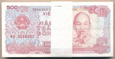 Vietnam 1988. 500D (100x) sorszámkövetők, kötegelővel T:I Viet Nam 1988. 500 Dong (100x) consecutive serials with wrapper C:UNC Krause 101.a