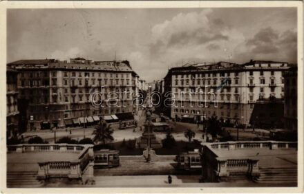 1932 Genova, Genoa; Piazza Tommaseo / square, trams, autobus, pharmacy (EK)