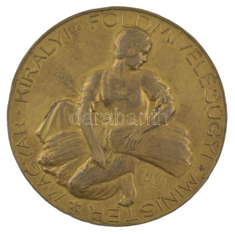 Berán Lajos (1882-1943) 1929. 'Magyar Királyi Földmívelésügyi Minister / A mezőgazdaság terén szerzett érdem elismeréséül' aranyozott bronz emlékérem, hátlapon 'BUDAPEST 1932 DEC 3-8' gravírozással (60mm) T:2- kopott