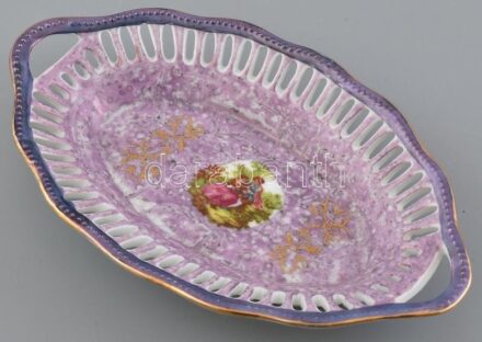 Limoges porcelán áttört tál, matricás, jelzett, kopásnyomokkal, 20×12 cm
