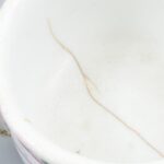 Régi népi komacsésze, jelzés nélkül, hajszálrepedéssel, kézzel festett porcelán, m: 6,5 cm - Image 2