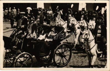 1937 Budapest, III. Viktor Emánuel olasz király és etióp császár látogatása május 19-23-ig. Horthy Miklósné Purgly Magdolna és az olasz királyné Ilona / Victor Emmanuel III of Italy visiting Budapest, Magdolna Purgly and Elena of