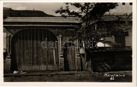 Máréfalva, Satu Mare; Székely kapu. Kováts István fényképész / Transylvanian wood carved gate