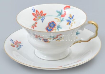 Edelstein Bavaria porcelán teás csésze, jelzett, kopásnyomokkal, 1930 körül.