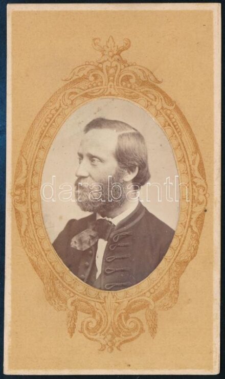 Adler Mór (1826-1902) magyar festő, keményhátú fotó Strelisky műterméből, 10,5×6 cm