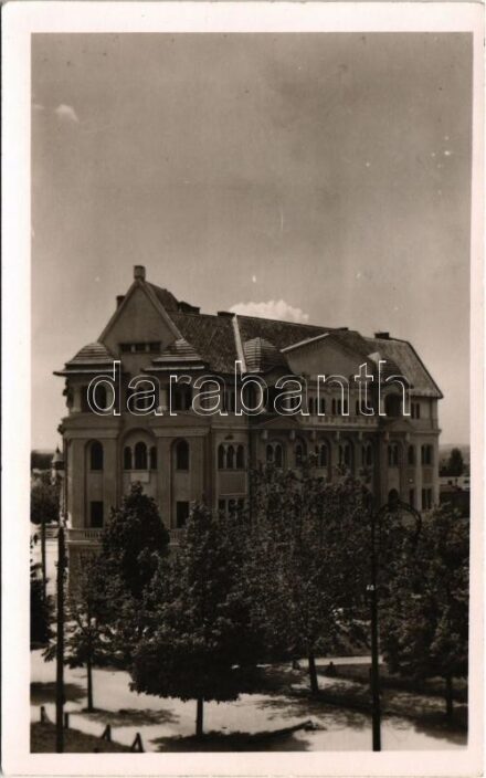 1940 Marosvásárhely, Targu Mures; Caminul ucenicilor romani, Avram Iancu / Román Tanonc otthon / Home of the Romanian Apprentices. photo + '1940 Marosvásárhely visszatért' So. Stpl.