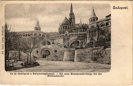 Budapest I. Új díszlépcső a Mátyás templomnál. Ganz Antal 200. (felületi sérülés / surface damage)