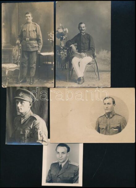 cca 1910-1945 Katonaportrék, 5 db, 7,5×6,5 és 14×9 cm közötti méretekben