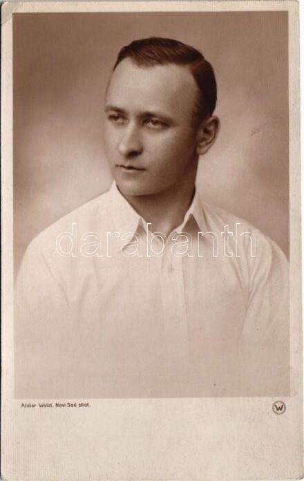 Újvidék, Novi Sad; férfi / man. Atelier Wetzl photo (EK)