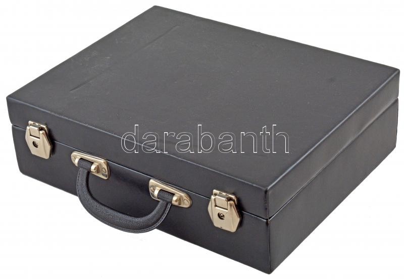 1db fekete műbőr érmetartó koffer 10db kivehető érmetartó tálcával, melyeken egyenként 24db 43mm-es férőhely található + 1db borítóval + 1db érmeberakó lappal 20db férőhellyel, használt, szép állapotban - Image 2