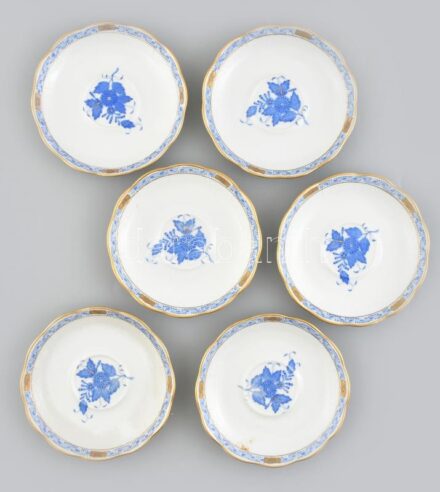 6 db Herendi kék Apponyi mintás, teáscsésze alj, jelzett, kézzel festett porcelán, alján: Candida Tupini Roma felirat, kopásnyomokkal, d: 14 cm