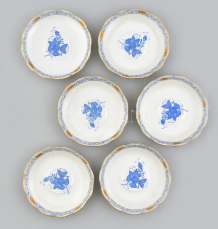6 db Herendi kék Apponyi mintás, teáscsésze alj, jelzett, kézzel festett porcelán, alján: Candida Tupini Roma felirat, kopásnyomokkal, d: 14 cm