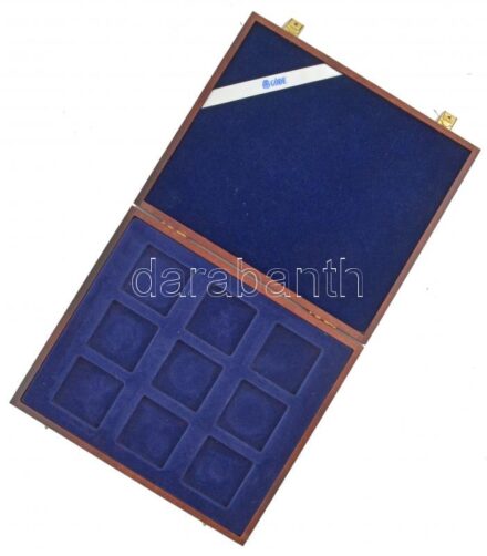 'GÖDE' fa éremtartó kazetta, összesen 9 férőhellyel, használt állapotban