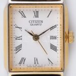 Citizen kvarc női karóra, használt, Made in Japan, N5 3081583, bőr szíjjal, elemcsere szükséges. d: 20mm