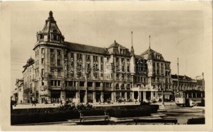 1956 Debrecen, Arany Bika szálloda és étterem, Népbolt, IBUSZ iroda, villamos. Képzőművészeti Alap Kiadóvállalat (fa)