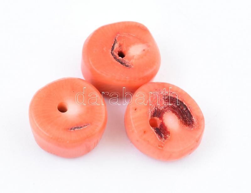 3 db korall gyöngy, d: 10-13 mm