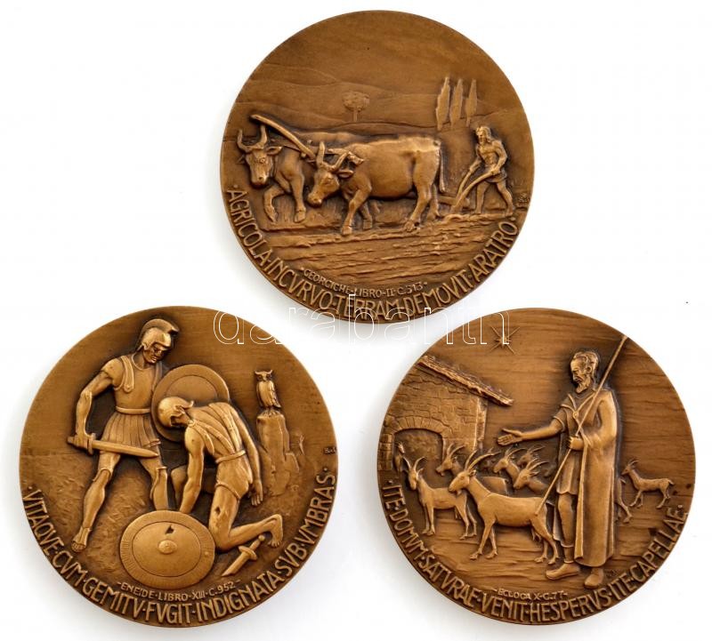 Olaszország 1981. 'Publius Vergilius Maro' 3xklf bronz emlékérem eredeti tokban (50mm) T:1 Italy 1981. 'Publius Vergilius Maro' 3xdiff bronze medallion in original case (50mm) C:UNC