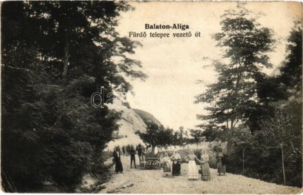 Balatonaliga, fürdő telep vezető út. Novák Jenő kiadása (EB)