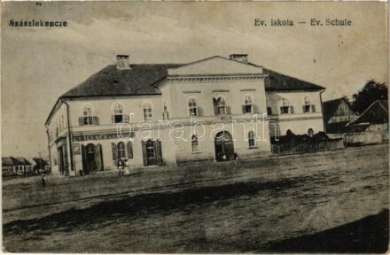 1940 Szászlekence, Lekence, Lechnita, Lechnitz; Evangélikus iskola, Csállner és Gross üzlete. Amirás és Nik utóda Moritz Gusztáv kiadása / Schule / school, shop (fl)