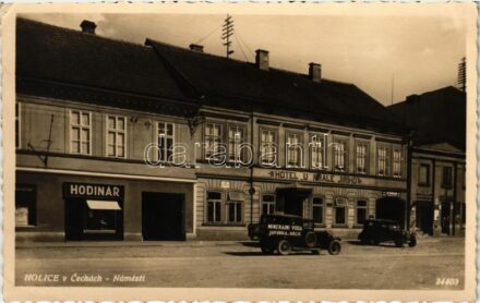 Holice v Cechách, Námesti, Hodinár, Zastavka, Hotel u Krále Jirího, Autodoprava, Lidová Zálozná, Mineralni Voda Javurka u Holic / square, automobile with mineral water advertisement, hotel, autobus station, shops (EK)
